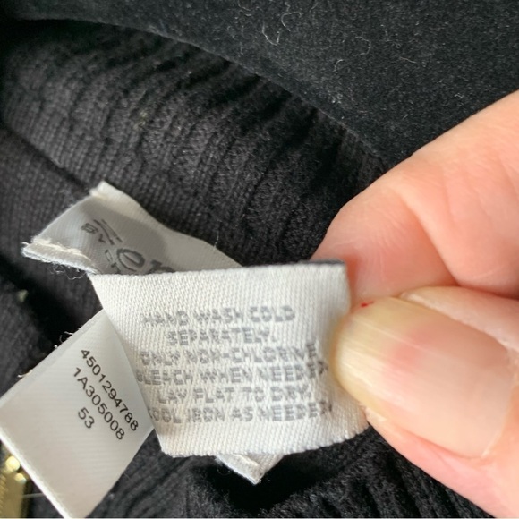 Chico’s Zynergy leopard sweater zip up jacket. Size 1 (8 M) - Picture 4 of 10